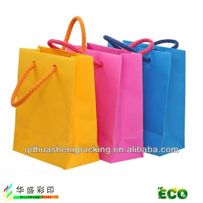 Colored Matte Paper Gift Bags with Rope Handle, Custom Made Promotional Cheap Small Cardboard Shopping Bags